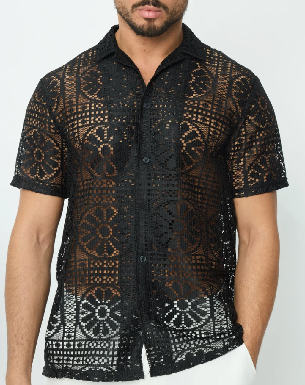 Chemise à dentelle transparente